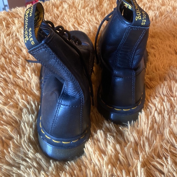 Classic Dr.Martens - Picture 2 of 4